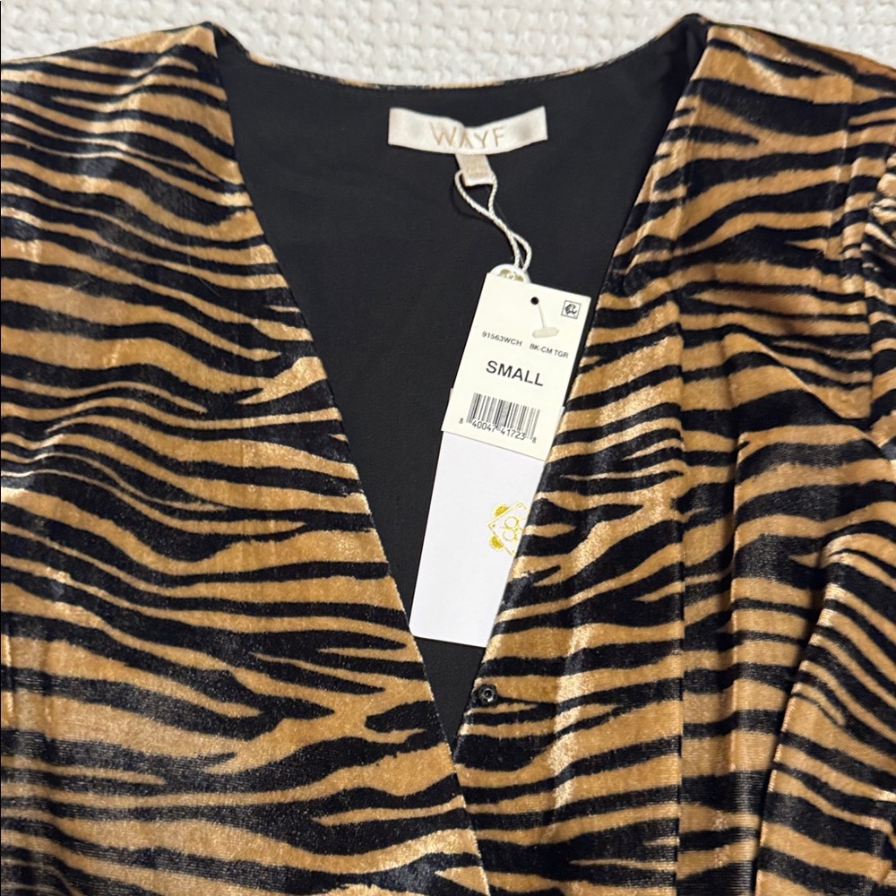 NWT wayf faux wrap v neck plunge mini dress small animal print zebra velvet - Picture 5 of 7